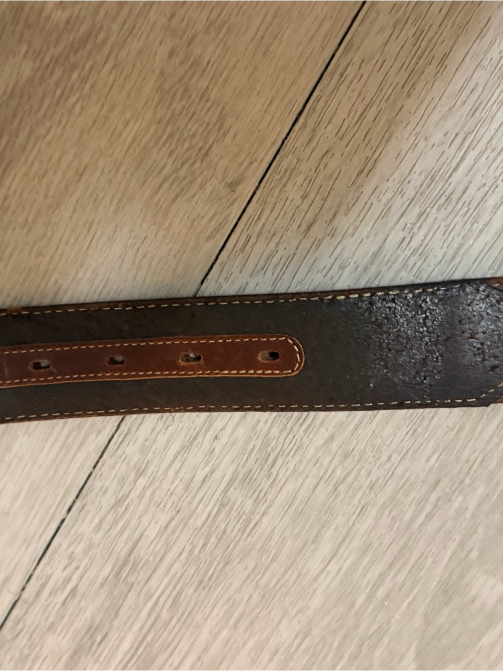 Classic Brown Leather Belt with Subtle Stitching - Picture 5 of 7